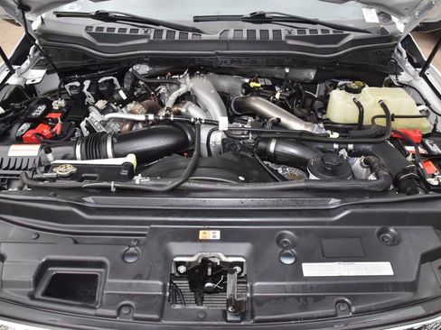 Used 2020 Ford F450 Platinum w/ FX4 Off-Road Package image 43