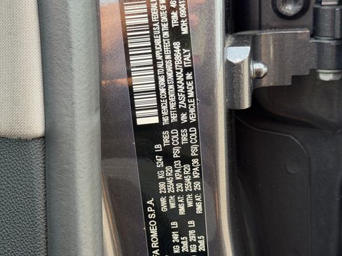 Used 2018 Alfa Romeo Stelvio AWD image 34