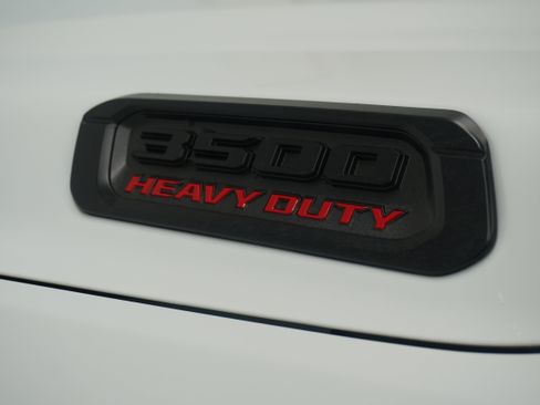 Used 2022 RAM 3500 Limited AWD/4WD image 7