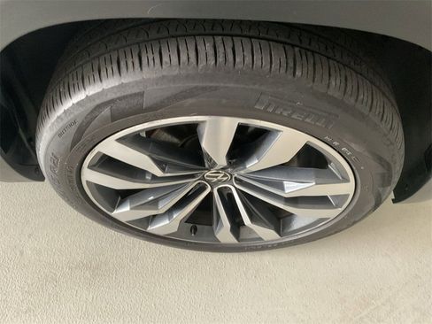 Used 2020 Volkswagen Atlas Cross Sport SEL R-Line image 16