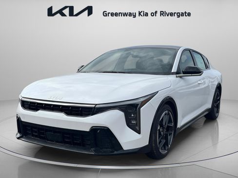 New 2026 Kia K4 GT-Line image 3
