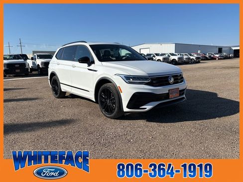 Used 2022 Volkswagen Tiguan SE R-Line image 8