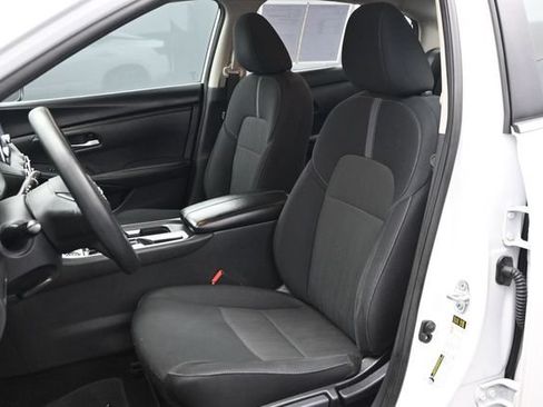 Used 2024 Nissan Sentra SV FWD image 5