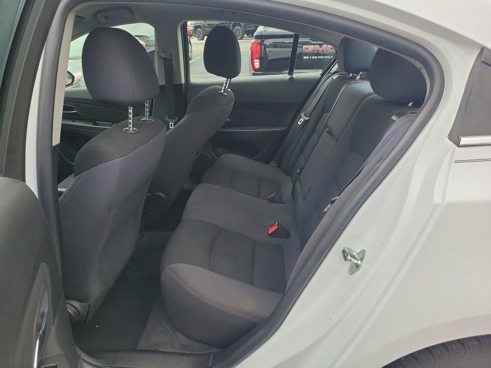Used 2016 Chevrolet Cruze LT FWD image 11