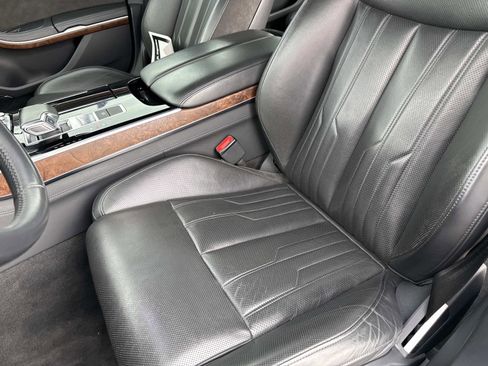 Used 2021 Audi A8 L 4.0T w/ Executive Plus Package image 20