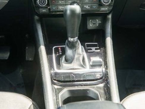 Used 2023 Jeep Compass Latitude w/ Convenience Group AWD/4WD image 16