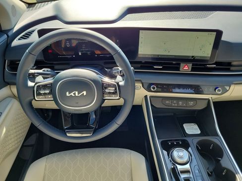 New 2026 Kia Carnival EX FWD image 19
