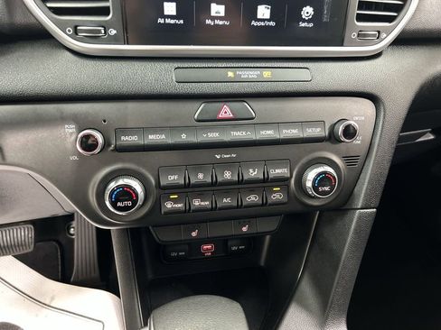 Used 2020 Kia Sportage LX w/ LX Popular Package image 16