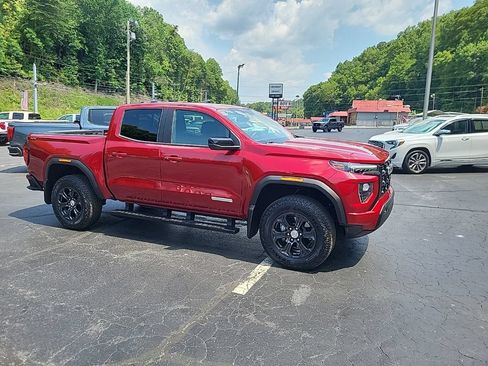 Used 2024 GMC Canyon Elevation w/ Convenience Package AWD/4WD image 5
