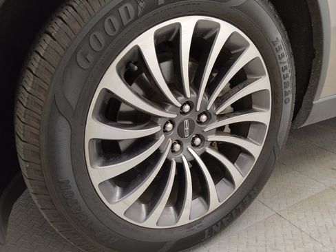 Used 2021 Lincoln Aviator Reserve RWD image 31