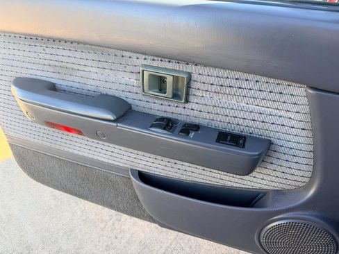 Used 1997 Toyota Tacoma SR5 image 15