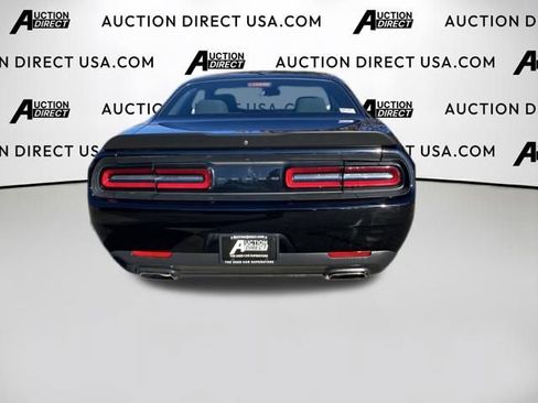 Used 2021 Dodge Challenger SXT w/ Blacktop Package image 4