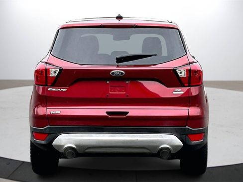 Used 2019 Ford Escape SE image 8