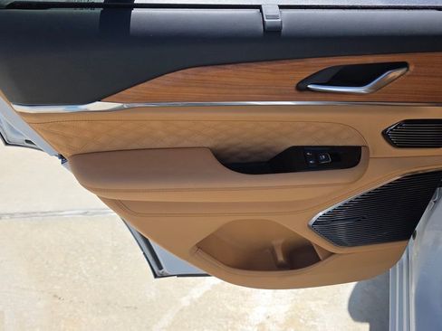 Used 2023 Jeep Grand Cherokee Summit image 20