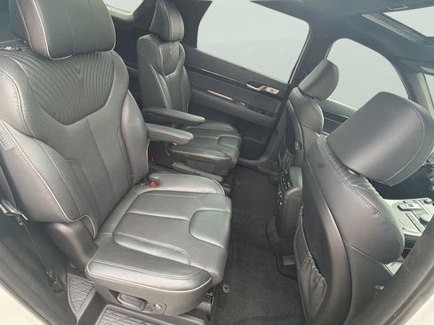 Used 2023 Hyundai Palisade Calligraphy image 25