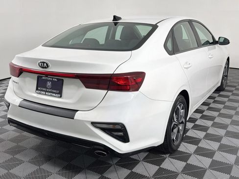 Used 2019 Kia Forte LXS FWD image 24