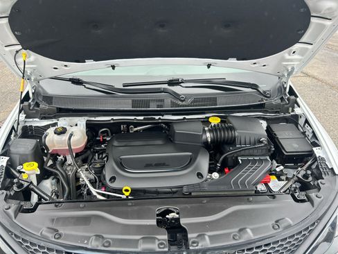 Used 2026 Chrysler Voyager LX FWD image 29