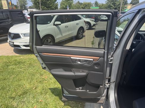 Used 2019 Honda CR-V Touring image 23