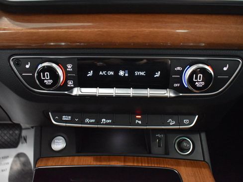 Used 2021 Audi Q5 2.0T Premium w/ Convenience Package AWD/4WD image 14