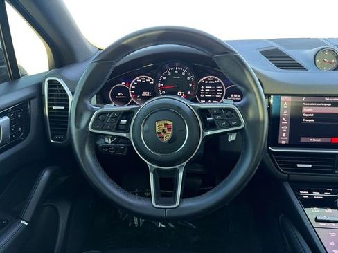 Used 2021 Porsche Cayenne w/ Premium Package AWD/4WD image 13