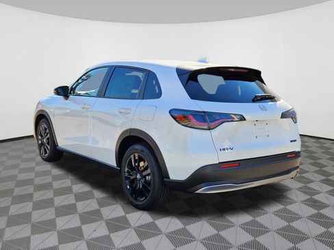 New 2026 Honda HR-V Sport image 3