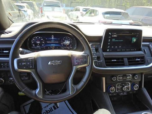 Used 2024 Chevrolet Tahoe Z71 w/ Luxury Package image 8