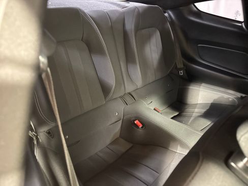 Used 2019 Ford Mustang GT RWD image 5