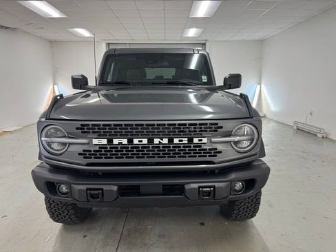 New 2025 Ford Bronco Badlands image 2