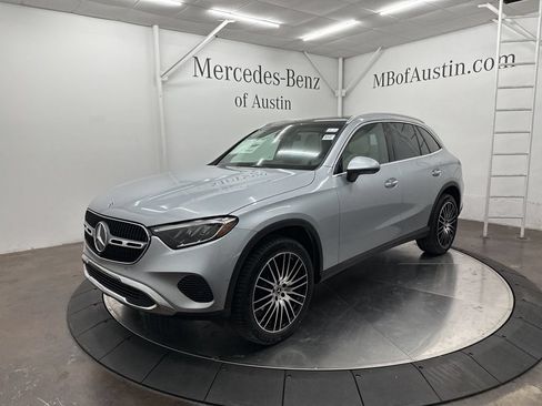Used 2026 Mercedes-Benz GLC 300 image 3