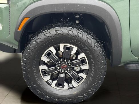 Used 2022 Nissan Frontier PRO-4X image 39