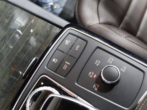 Used 2017 Mercedes-Benz GLE 63 AMG 4MATIC image 58
