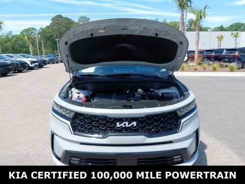 Certified 2023 Kia Sorento EX w/ Panoramic Sunroof Package image 9