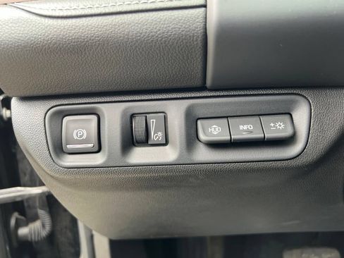 Used 2023 GMC Acadia Denali w/ Trailering Package AWD/4WD image 13