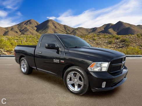 Used 2016 RAM 1500 Express RWD image 5