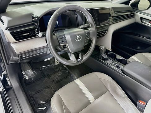 Used 2026 Toyota Camry SE FWD image 23