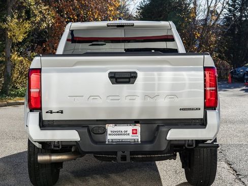 Used 2024 Toyota Tacoma TRD Sport image 5