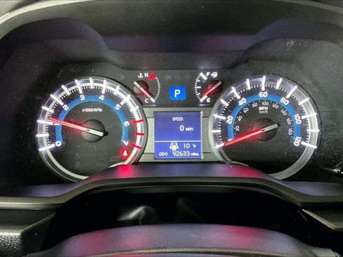 Used 2019 Toyota 4Runner TRD Off-Road image 19