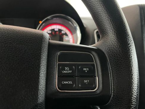 Used 2013 Dodge Grand Caravan SE image 34