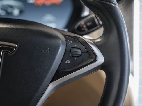 Used 2013 Tesla Model S image 23