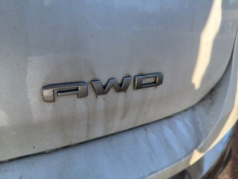 Used 2022 GMC Terrain SLT w/ Infotainment Package II image 6