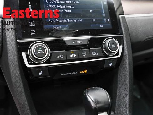 Used 2017 Honda Civic Touring image 19