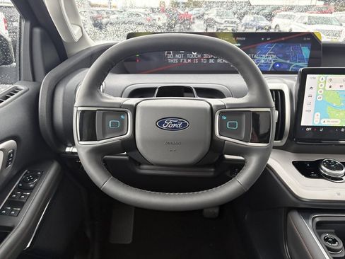 New 2025 Ford Expedition Active image 26