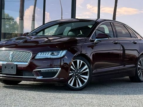 Used 2017 Lincoln MKZ Reserve w/ Technology Package FWD image 2