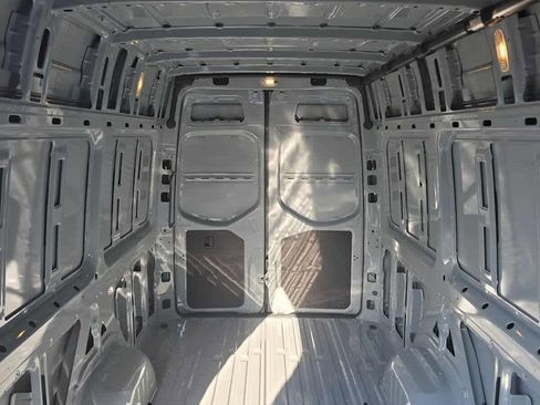 New 2026 Mercedes-Benz Sprinter 2500 image 17