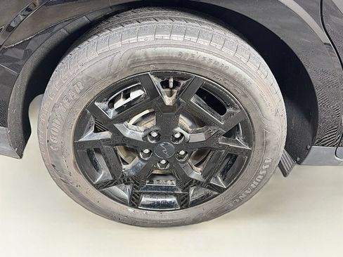 Used 2025 Kia Carnival SX Prestige FWD image 37