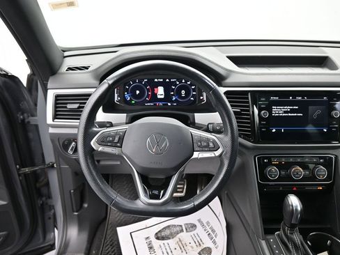 Used 2022 Volkswagen Atlas Cross Sport SEL R-Line w/ Cross Sport MDO Package image 12