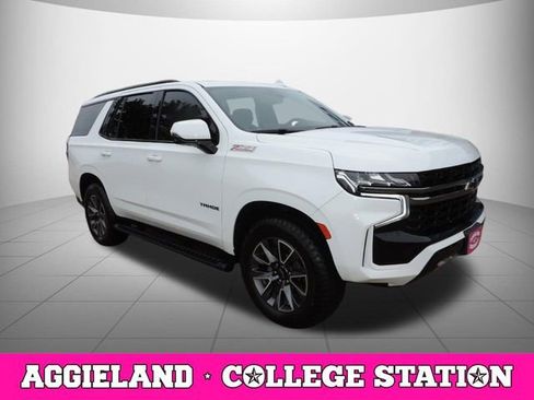 Used 2022 Chevrolet Tahoe Z71 w/ Luxury Package AWD/4WD image 3