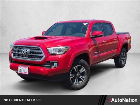Used 2017 Toyota Tacoma TRD Sport w/ Tow Package RWD image 1