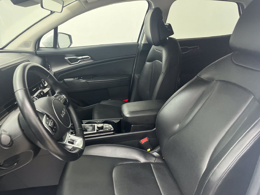 Used 2024 Kia Sportage EX AWD/4WD image 12