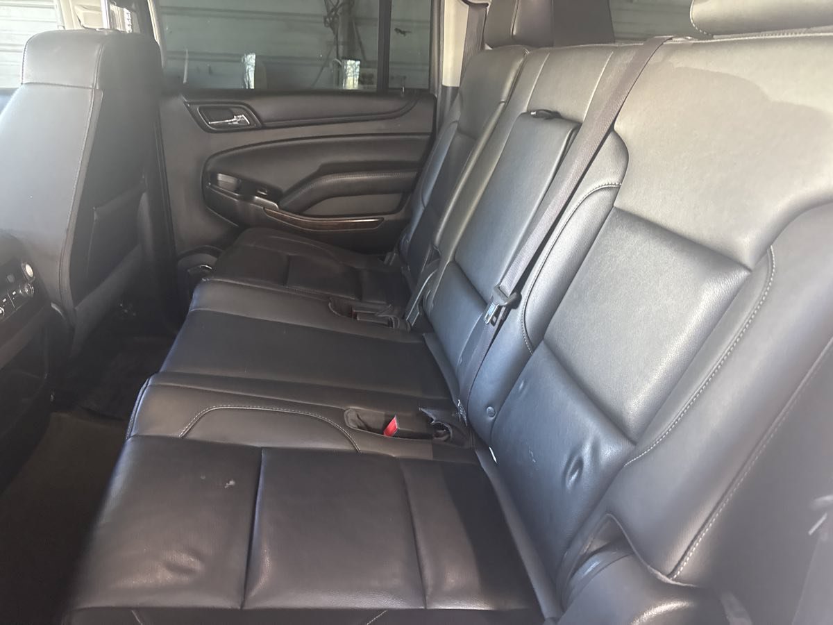 Used 2016 Chevrolet Suburban LT RWD image 12